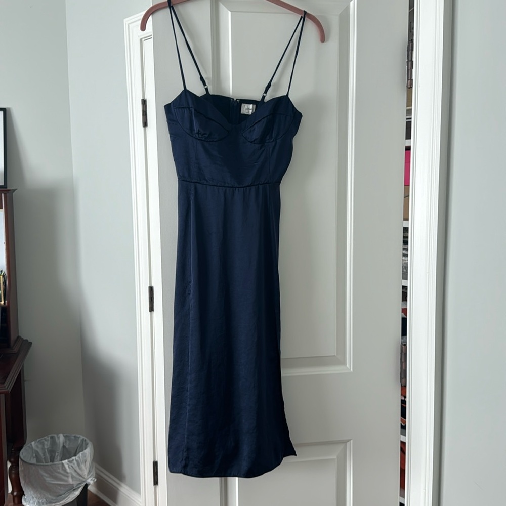 Aritzia Wilfred navy zip up back dress